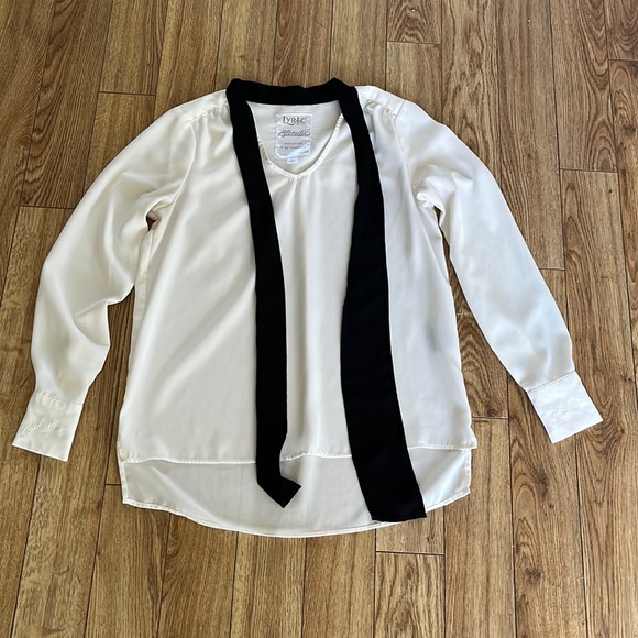 G by Giuliana -🎵BLONDIE LYRIC 🎼White Sheer Blouse w/Bow/Scarf/Tie - Picture 5 of 13